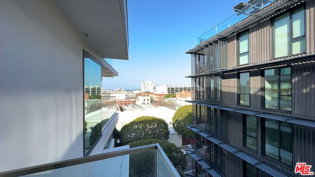 $8,996 | 500 Broadway, Unit 209, Santa Monica, CA 90401