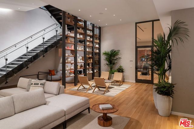 $8,996 | 500 Broadway, Unit 209, Santa Monica, CA 90401