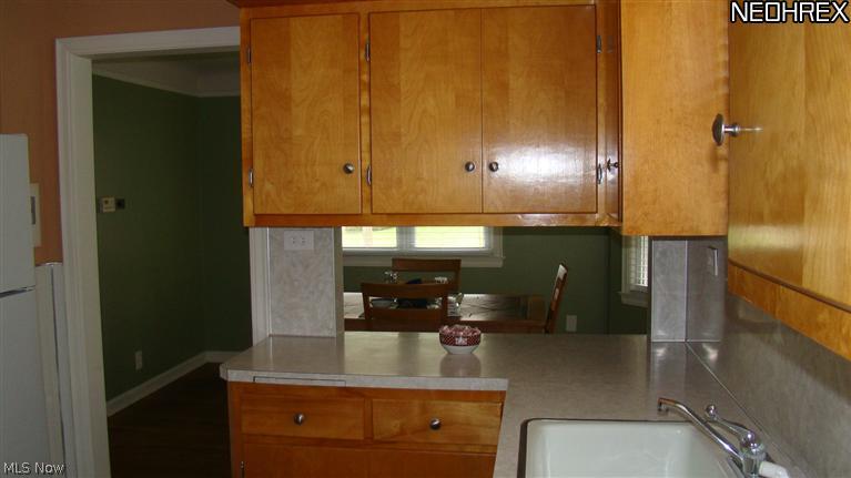 1372 Irene Road Lyndhurst, OH 44124 - Photo 3 of 15