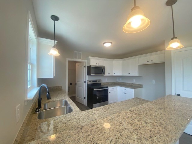 607 Flowers Road Four Oaks, NC 27524 - Photo 11 of 29 Gallery Image 11