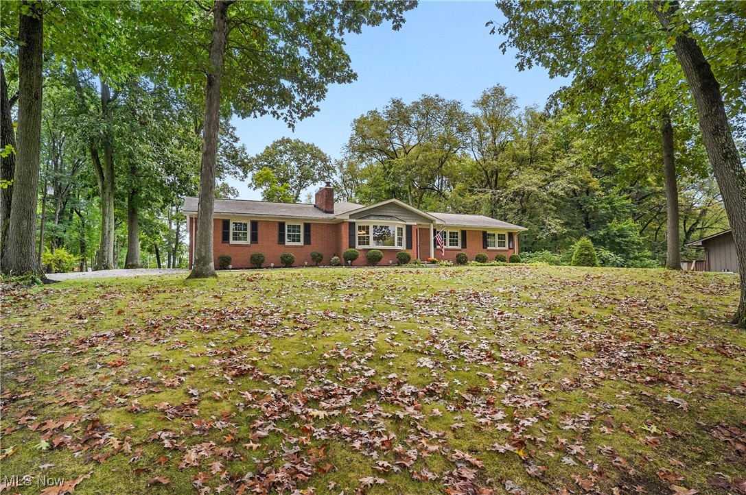 449 East Comet Road Clinton, OH 44216 - Photo 2 of 39 Single story home with a front lawn