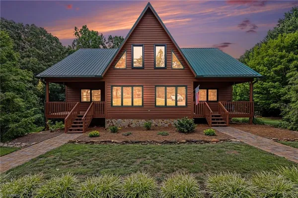 $500,000 | 181 Mountaineer Lane, Pinnacle, NC 27043
