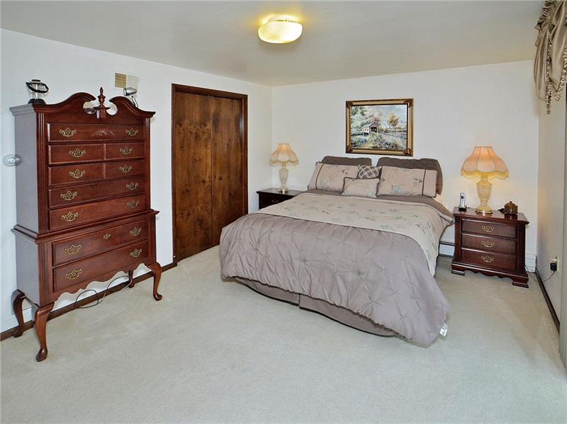 6009 Baker School Road Trafford, PA 15085 - Photo 11 of 25 Gallery Image 11
