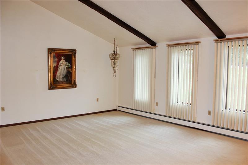 6009 Baker School Road Trafford, PA 15085 - Photo 6 of 25 Gallery Image 6