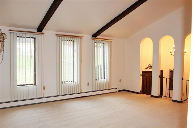 6009 Baker School Road Trafford, PA 15085 - Photo 8 of 25 Gallery Image 8