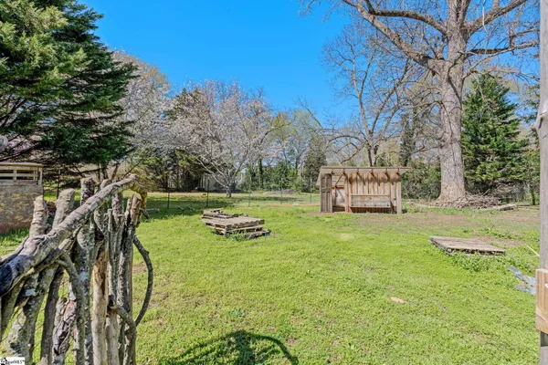 $484,900 | 838 South Harper Street, Laurens, SC 29360