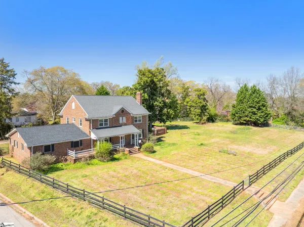 $484,900 | 838 South Harper Street, Laurens, SC 29360