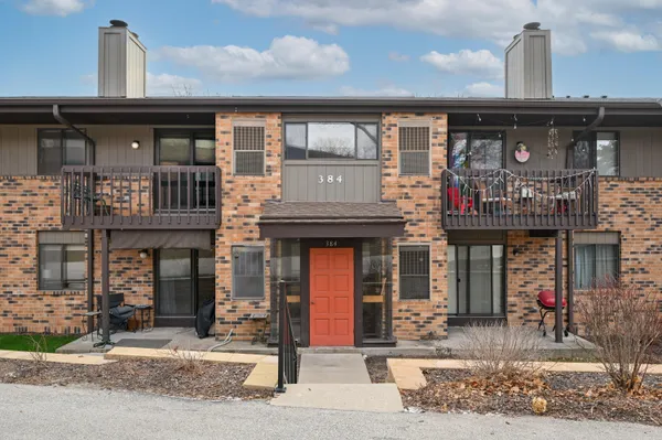 $269,900 | 384 Park Hill Drive, Unit E, Pewaukee, WI 53072