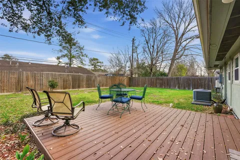 $299,000 | 9522 Hammerly Boulevard, Houston, TX 77080