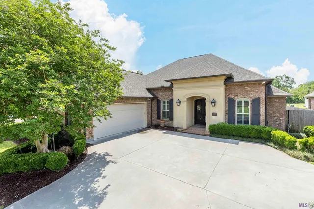 $550,000 | 14472 Oak Path Drive, Prairieville, LA 70769