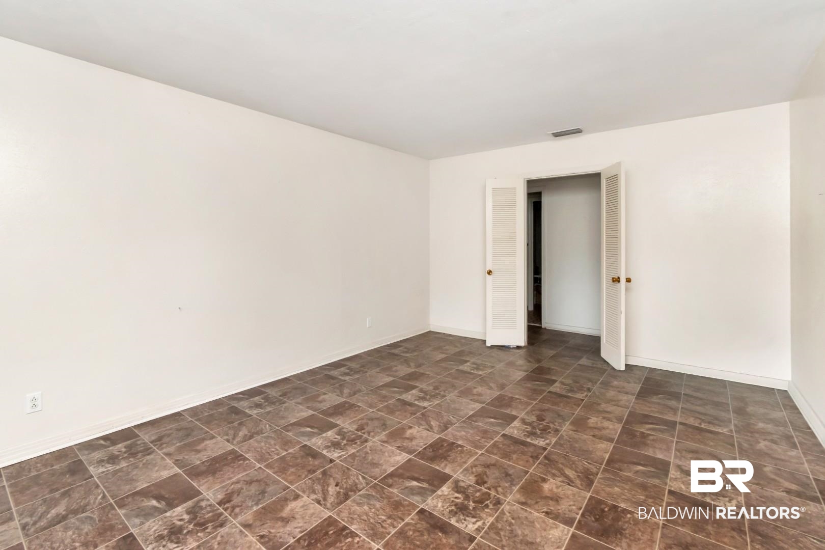 5858 Montfort Road South Mobile, AL 36608 - Photo 6 of 30 Formal Living Room