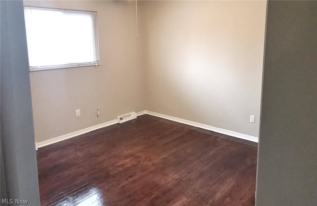 19300 Marvin Road Cleveland, OH 44128 - Photo 19 of 27 Gallery Image 19