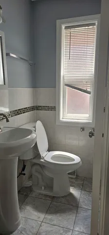 $2,200 | 5115 North Springfield Avenue, Unit B, Chicago, IL 60625