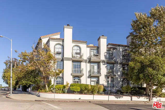 a view of house along with trees