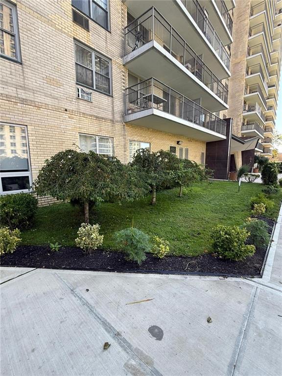 601 Surf Avenue, Unit 20J Brooklyn, NY 11224 - Photo 33 of 46 front view of a building