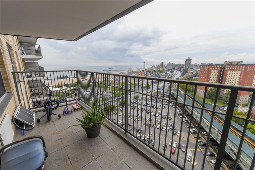 601 Surf Avenue, Unit 20J Brooklyn, NY 11224 - Photo 5 of 46 a view of balcony with couch
