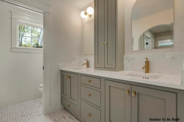 $1,899,000 | 56 South Freeport Road, Freeport, ME 04032