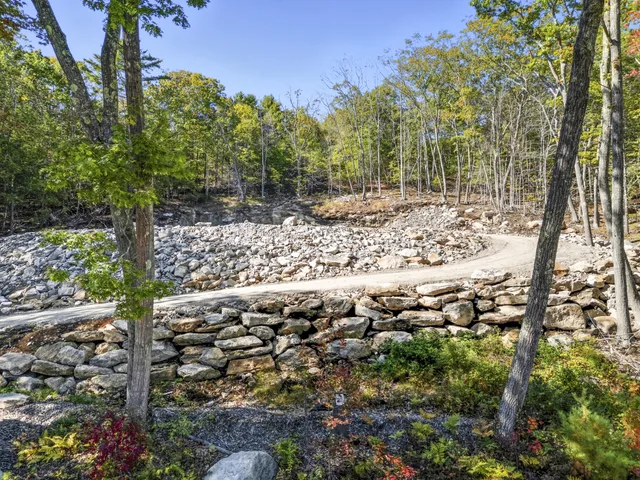$1,899,000 | 56 South Freeport Road, Freeport, ME 04032