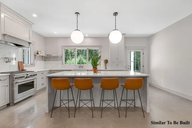 $1,899,000 | 56 South Freeport Road, Freeport, ME 04032