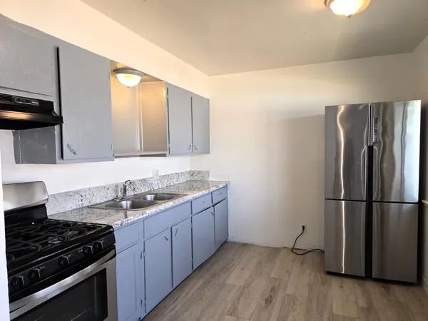 $825,000 | 2452 South 9th Street, Fresno, CA 93725