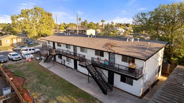 $825,000 | 2452 South 9th Street, Fresno, CA 93725