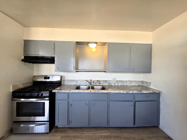 $825,000 | 2452 South 9th Street, Fresno, CA 93725