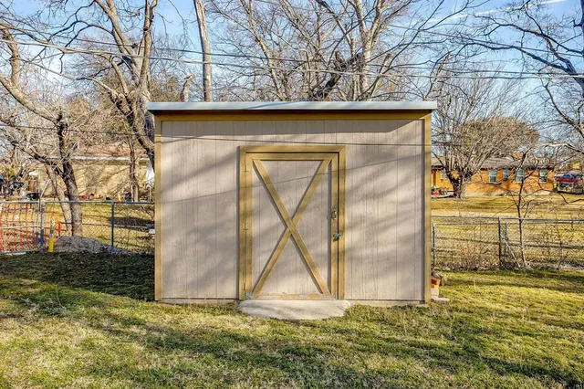 $275,000 | 2404 Skyline Drive, Sansom Park, TX 76114