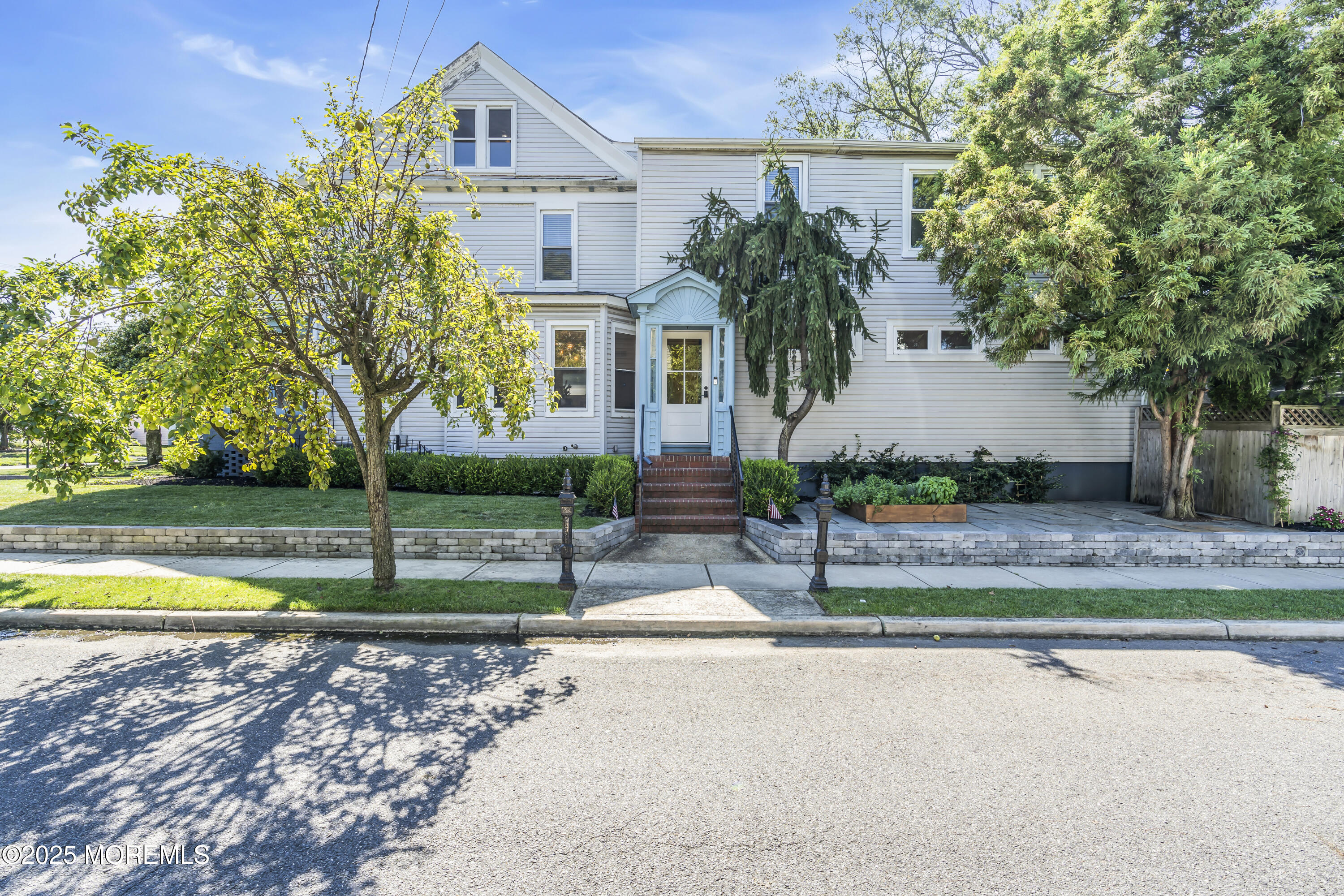 69 Maple Place Keyport, NJ 07735 - Photo 2 of 46 Front view
