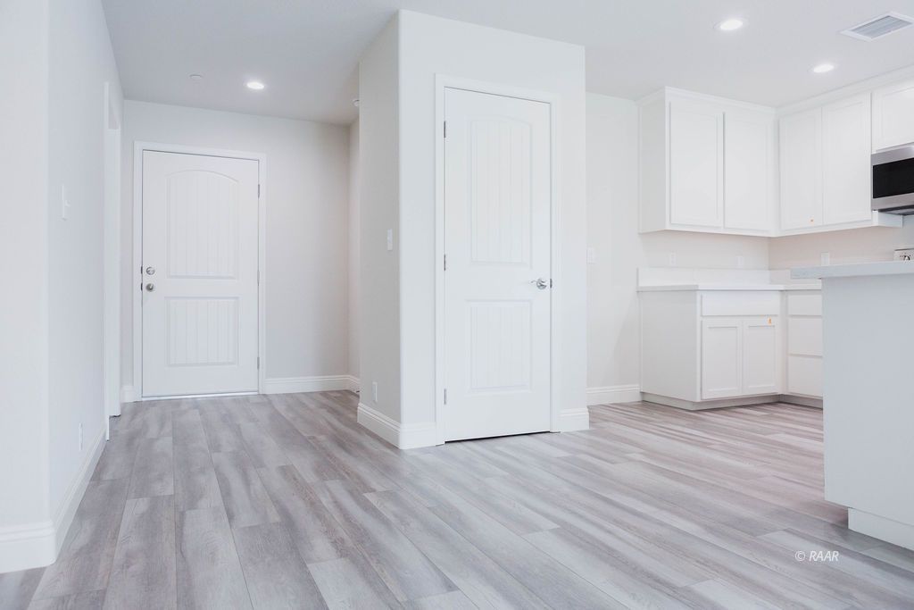 1033 West Langley Avenue Ridgecrest, CA 93555 - Photo 5 of 33 Gallery Image 5