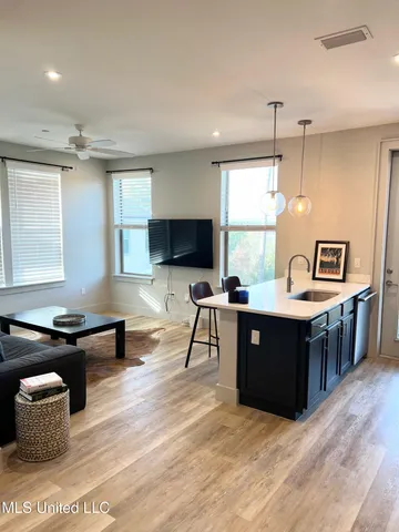 $275,000 | 2501 Bienville Boulevard, Unit 331, Ocean Springs, MS 39564