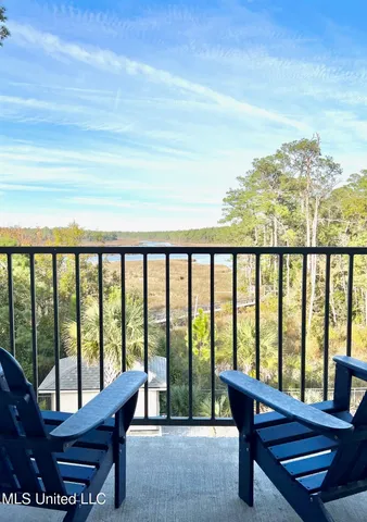 $275,000 | 2501 Bienville Boulevard, Unit 331, Ocean Springs, MS 39564