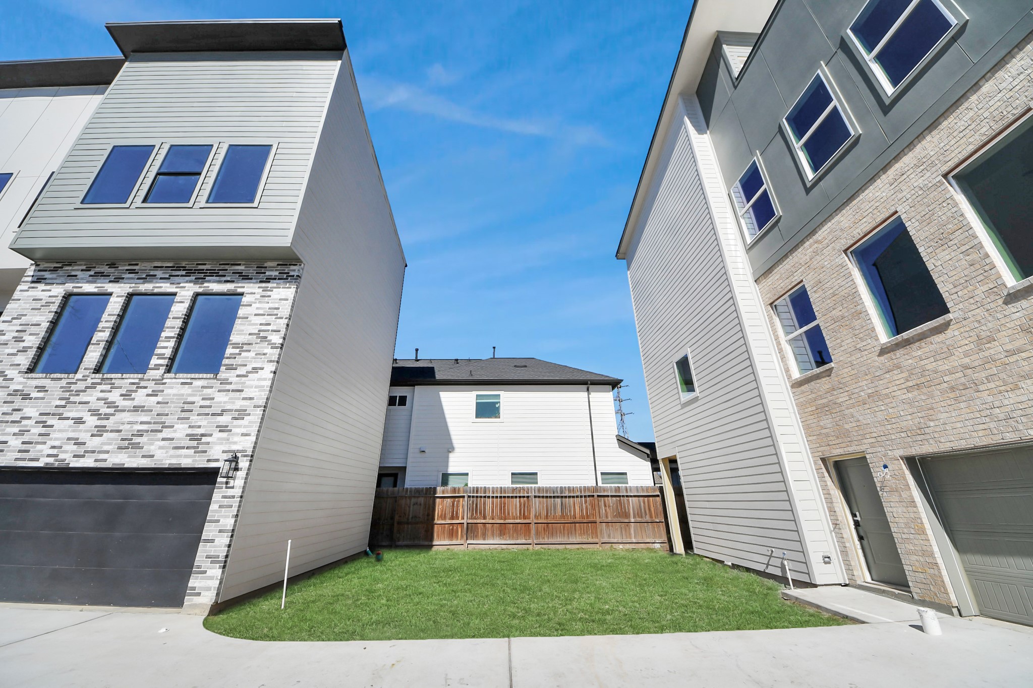 5510 Hardy Street Houston, TX 77009 - Photo 2 of 9