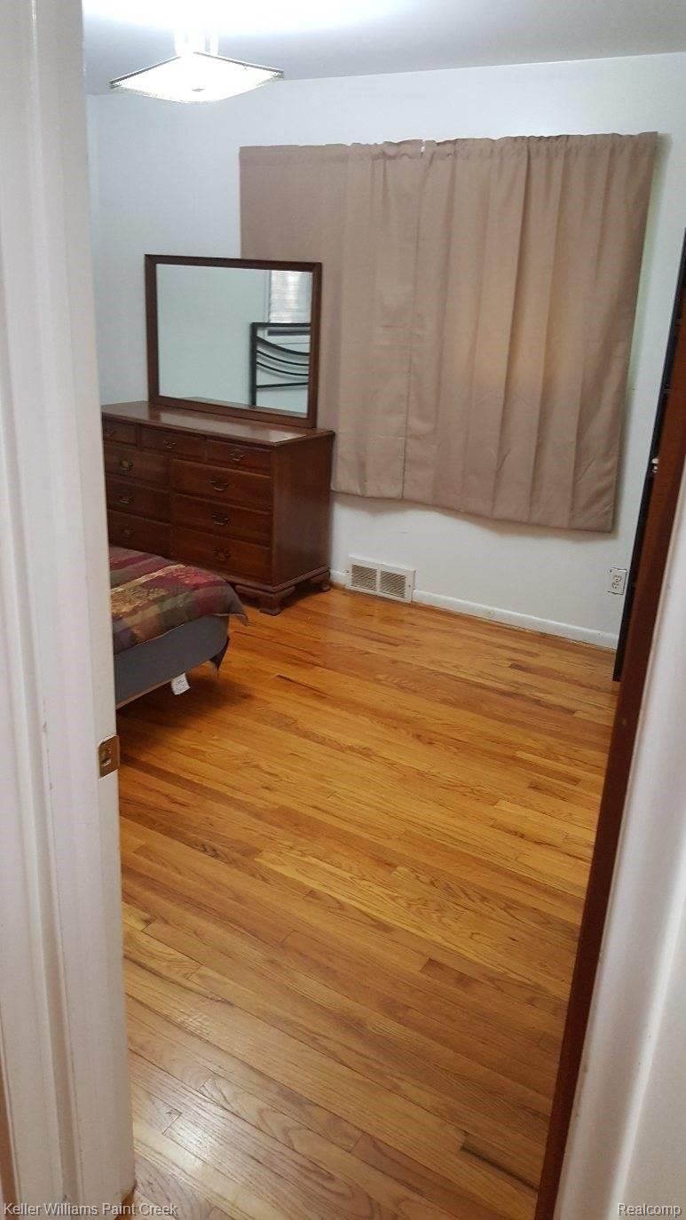 79 Nesbit Lane Rochester, MI 48309 - Photo 22 of 37 79 Nesbit pa.JPG
