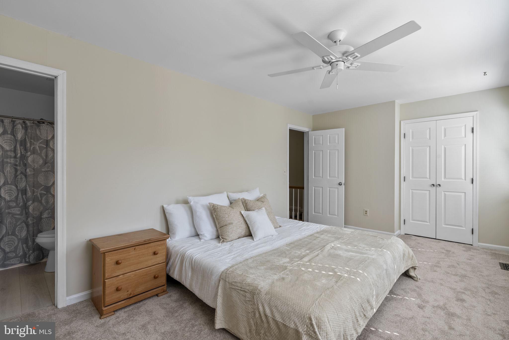 731 McCann Road Severna Park, MD 21146 - Photo 23 of 46 Upper Level - Primary Bedroom en Suite