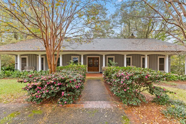 $748,000 | 4166 Dogwood Drive, Jackson, MS 39211