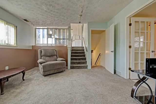 $279,900 | 654 Alan Drive, Lake Orion, MI 48362