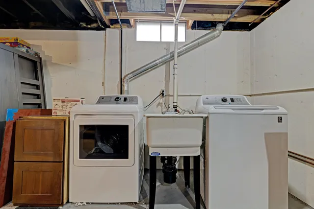 $279,900 | 654 Alan Drive, Lake Orion, MI 48362