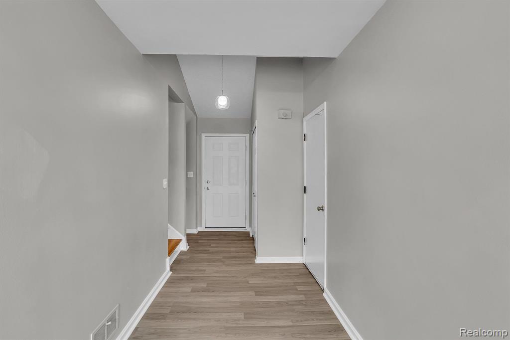 7828 Kaiser Street Canton, MI 48187 - Photo 17 of 32 Gallery Image 17