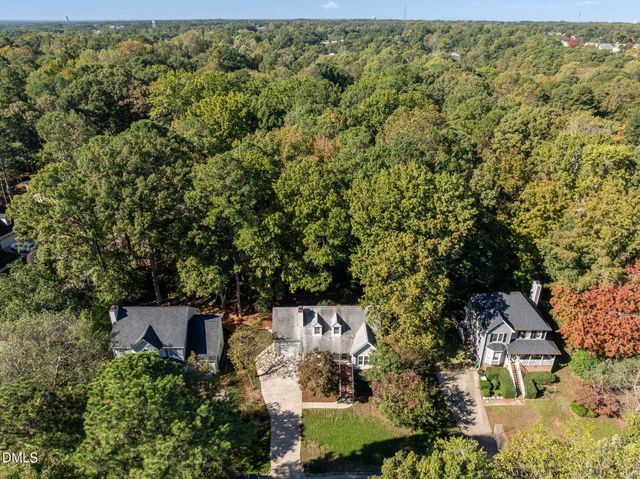 $469,000 | 2003 Chedington Drive, Apex, NC 27502