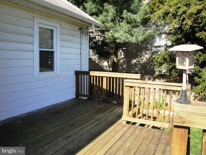 627 Plymouth Road Baltimore, MD 21229 - Photo 22 of 25 Deck - View from