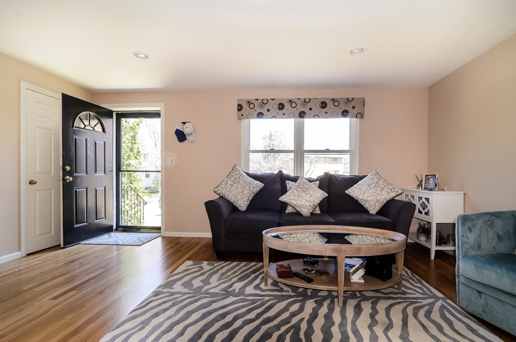 233 Webster Street, Unit 233 Needham, MA 02494 - Photo 3 of 19 Gallery Image 3