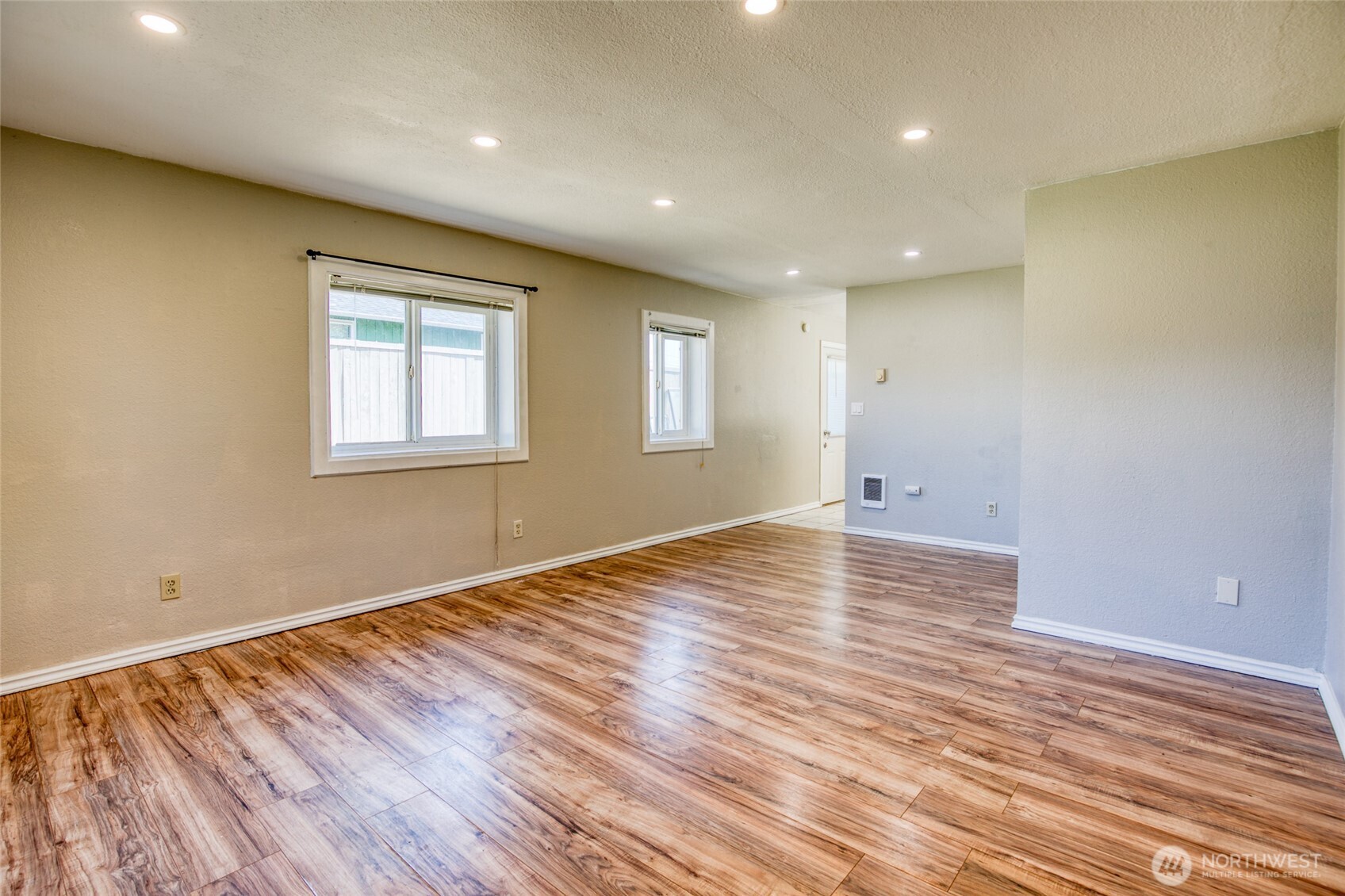 121 West Marion Street Aberdeen, WA 98520 - Photo 7 of 24