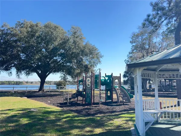 $1,600,000 | 965 Pine Hill Boulevard, Geneva, FL 32732
