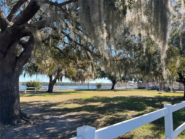 $1,600,000 | 965 Pine Hill Boulevard, Geneva, FL 32732