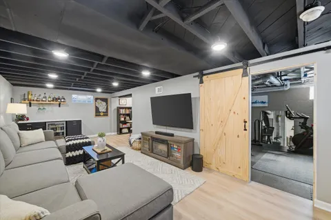 $389,900 | 2801 East Rhode Island Avenue, Milwaukee, WI 53207