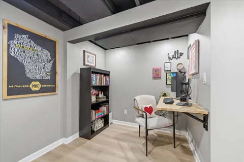 $389,900 | 2801 East Rhode Island Avenue, Milwaukee, WI 53207