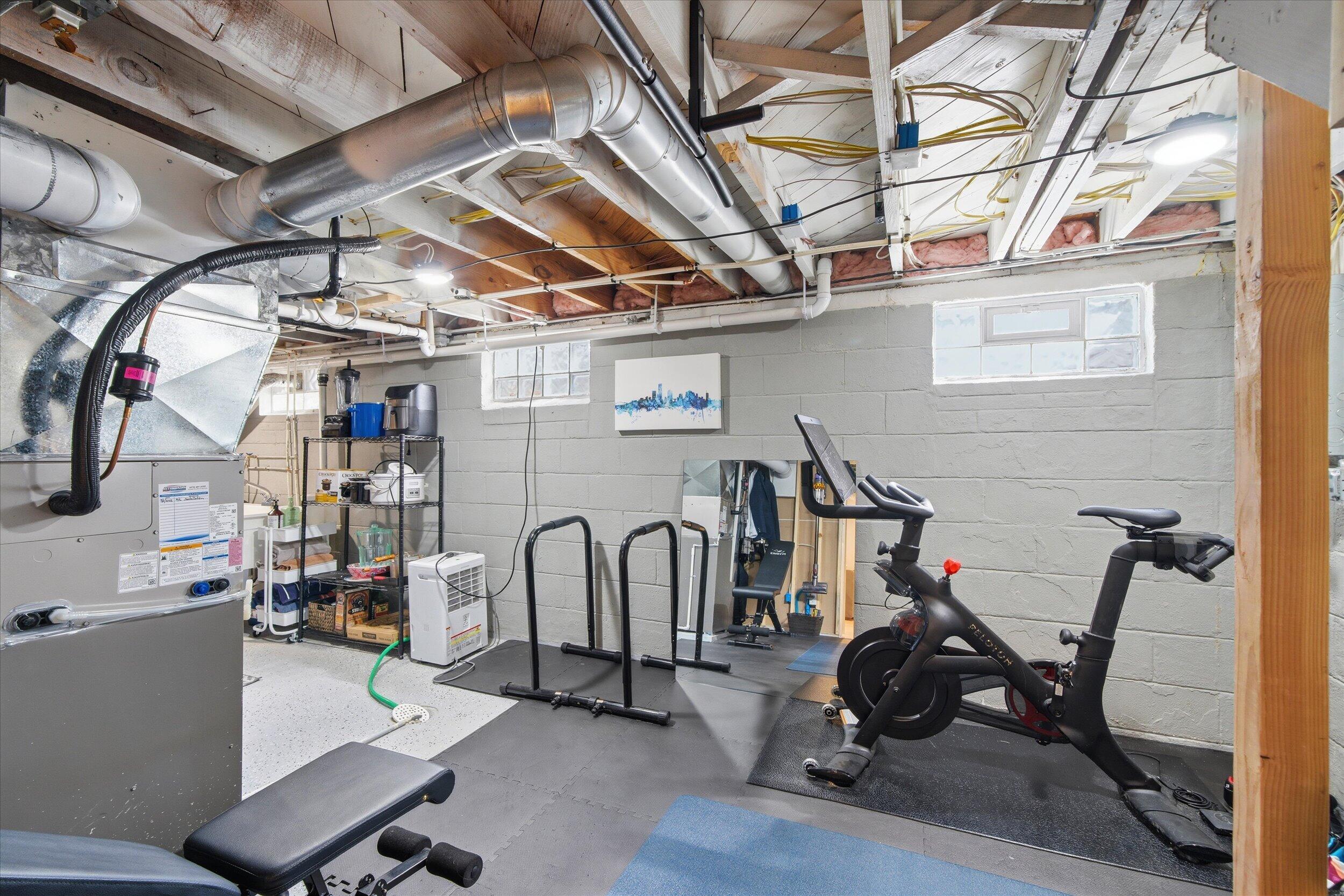 2801 East Rhode Island Avenue Milwaukee, WI 53207 - Photo 22 of 35 Utility Room