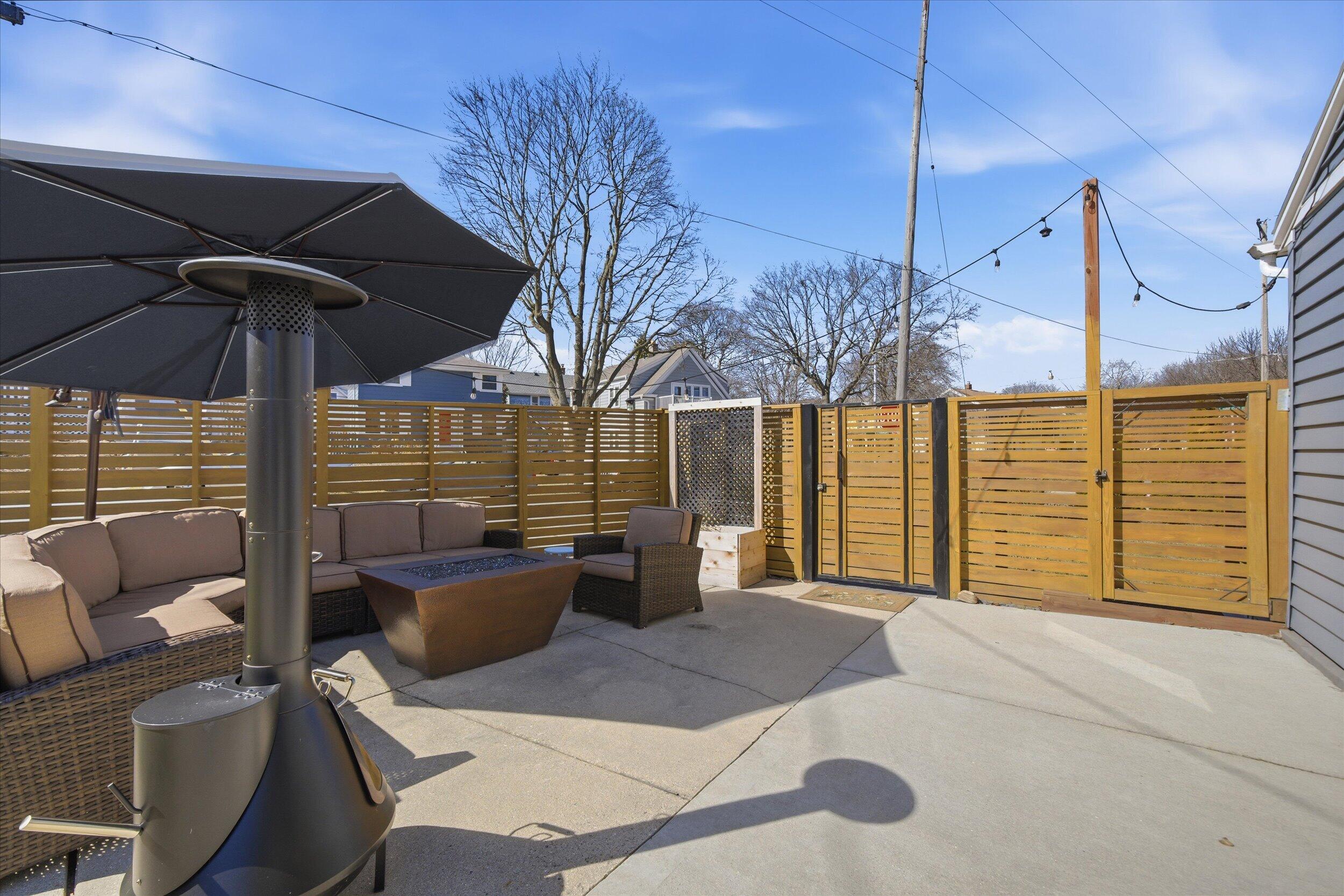 2801 East Rhode Island Avenue Milwaukee, WI 53207 - Photo 26 of 35 Large Patio for entertaining