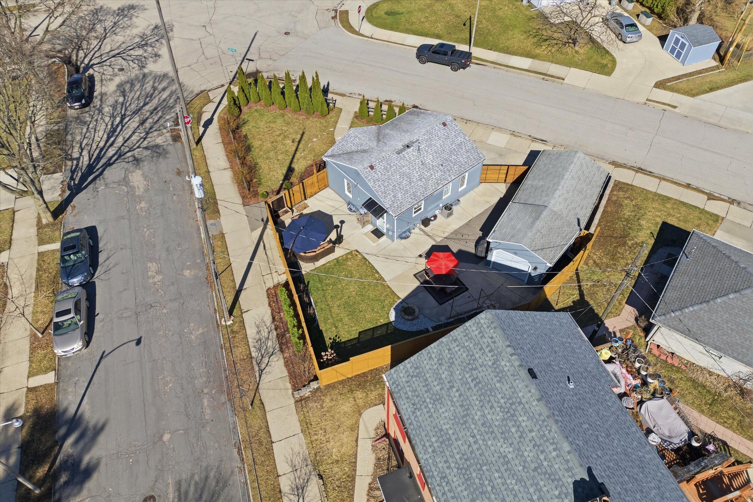 2801 East Rhode Island Avenue Milwaukee, WI 53207 - Photo 34 of 35 Prime Bay View Location!