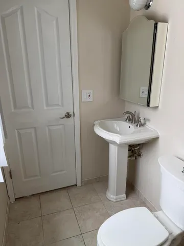 $2,895 | 3550 Kings Point Drive, Troy, MI 48083